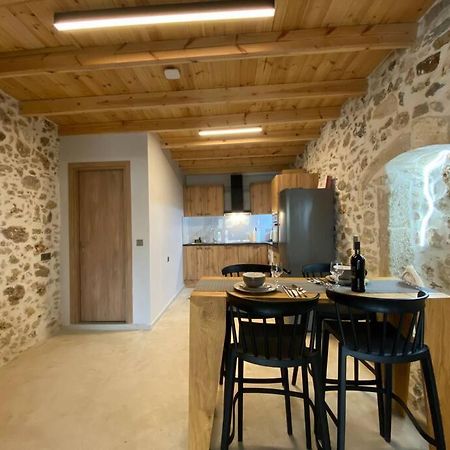 Stavlos Traditional Suite Ατσιπόπουλο Εξωτερικό φωτογραφία
