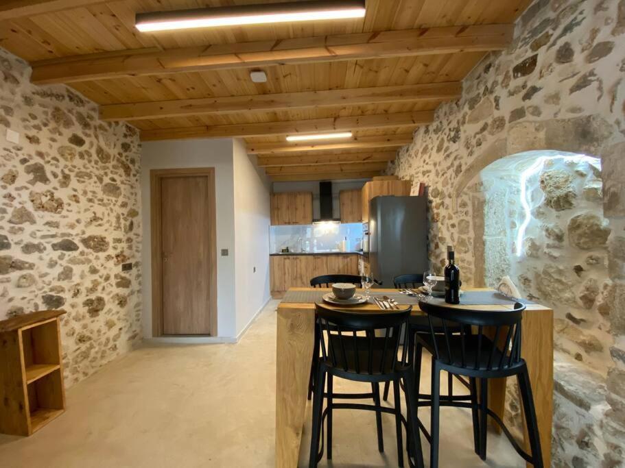 Stavlos Traditional Suite Ατσιπόπουλο Εξωτερικό φωτογραφία