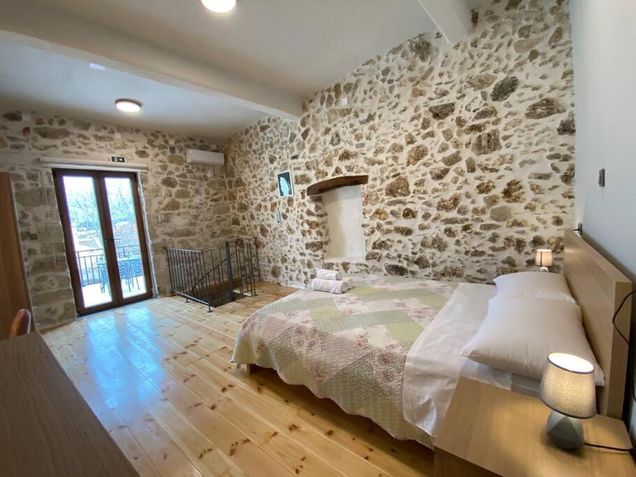 Stavlos Traditional Suite Ατσιπόπουλο Εξωτερικό φωτογραφία